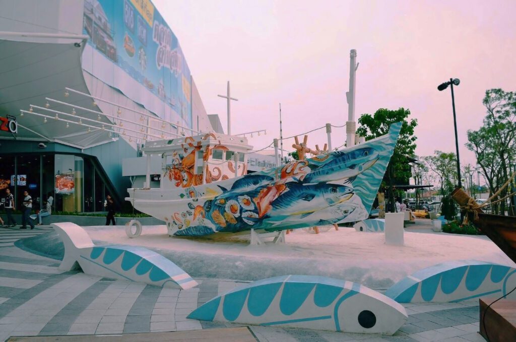 Sculpture Fabrication Thailand Sculpture Object Nine รับทำงานประติมากรรม รับผลิตงานประติมากรรม รับออกแบบงานประติมากรรม สถานที่ยอดฮิตสำหรับถ่ายภาพผลงานประติมากรรมของ OBJECT NINE