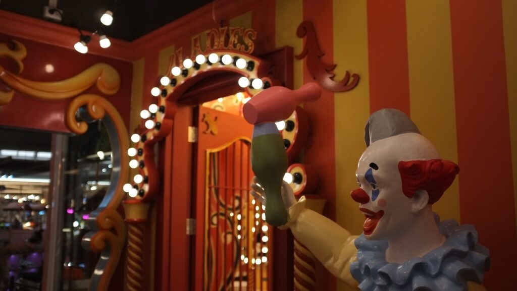 Sculpture Fabrication Thailand Sculpture Object Nine รับทำงานประติมากรรม รับผลิตงานประติมากรรม รับออกแบบงานประติมากรรม สถานที่ยอดฮิตสำหรับถ่ายภาพผลงานประติมากรรมของ OBJECT NINE