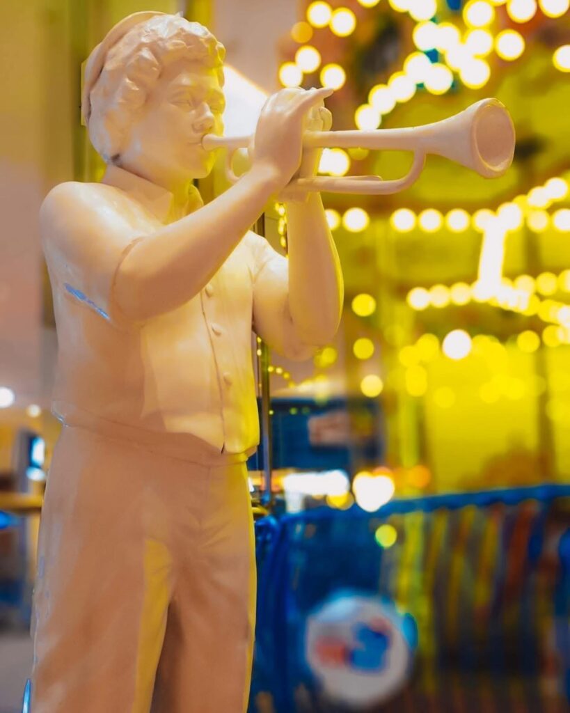 Sculpture Fabrication Thailand Sculpture Object Nine รับทำงานประติมากรรม รับผลิตงานประติมากรรม รับออกแบบงานประติมากรรม สถานที่ยอดฮิตสำหรับถ่ายภาพผลงานประติมากรรมของ OBJECT NINE